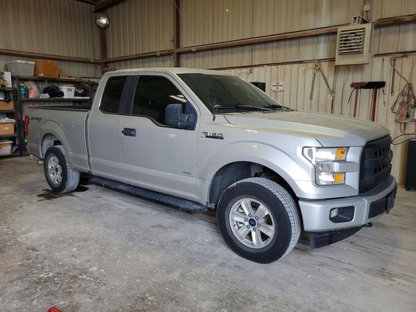 2017 FORD F150 SuperCab — Passenger 3/4