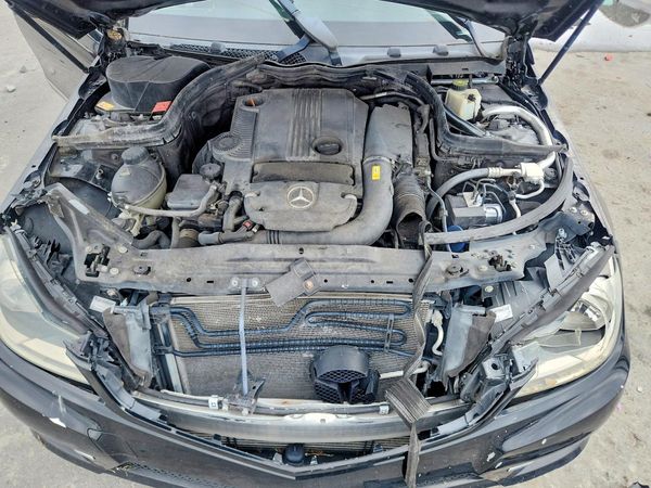 2013 MERCEDES-BENZ C C250 — Engine bay