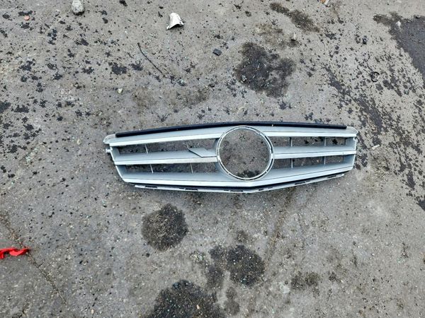 2013 MERCEDES-BENZ C C250 — LOOS