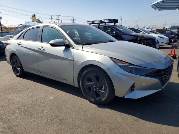 2021 HYUNDAI ELANTRA SEL — Passenger 3/4