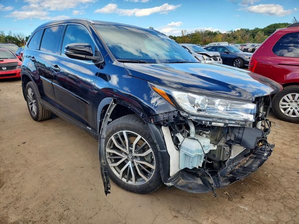 2019 TOYOTA HIGHLANDER Ltd/Ltd Platinum Hybrid — Passenger 3/4