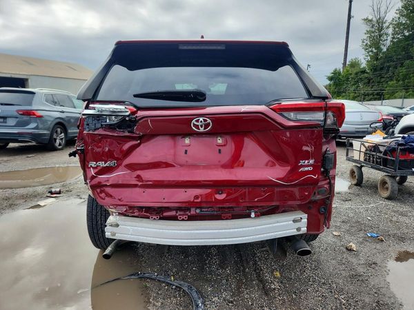 2019 TOYOTA RAV4 XLE / XLE Premium 4WD — DIRR
