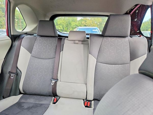 2019 TOYOTA RAV4 XLE / XLE Premium 4WD — SUVN