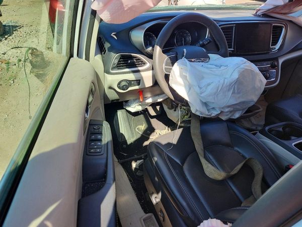 2024 CHRYSLER PACIFICA Touring L — CKPT