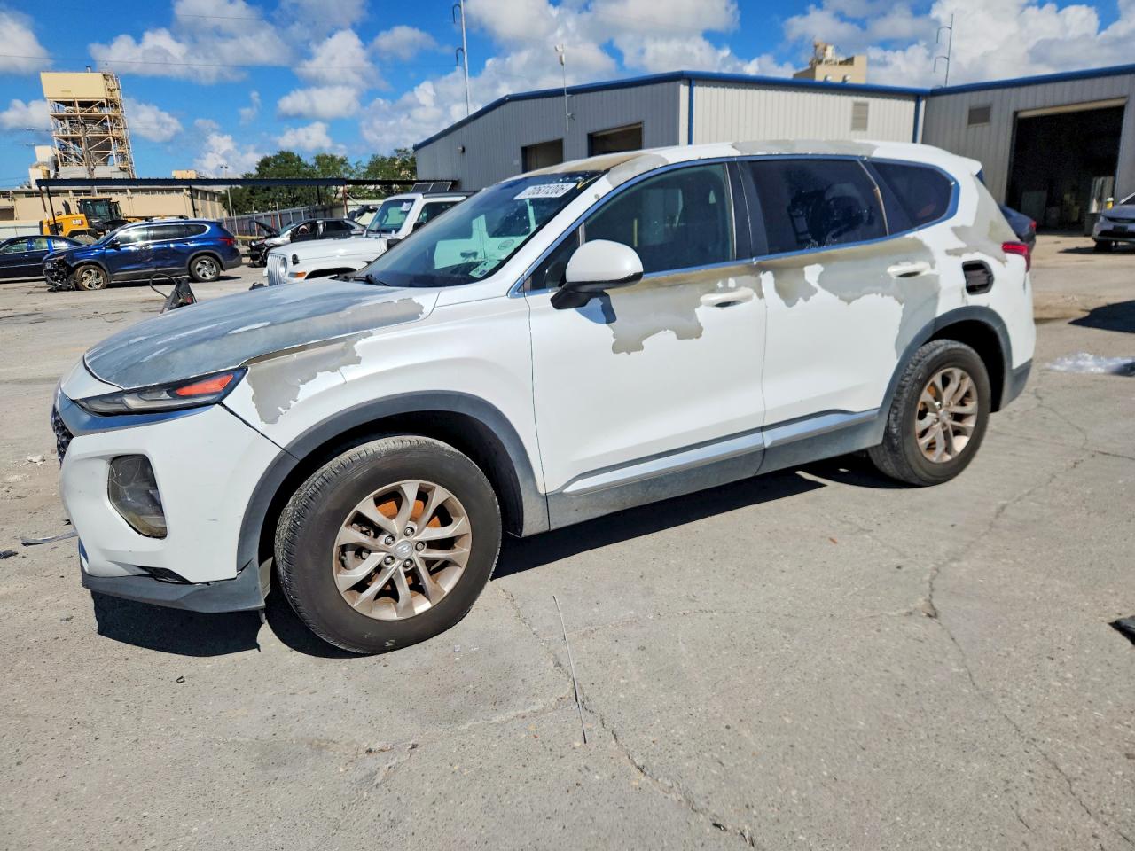 2019 HYUNDAI SANTA FE SE — Front 3/4