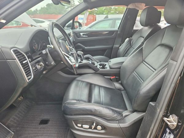 2019 PORSCHE CAYENNE — DENT