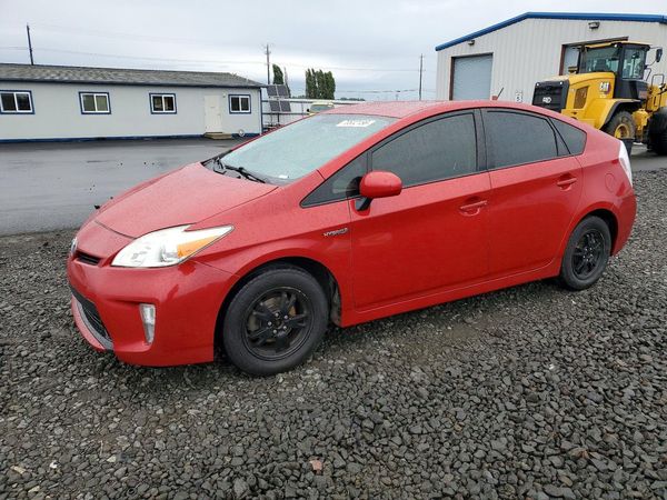 2013 TOYOTA PRIUS — DSFA — Front 3/4