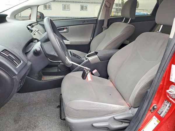 2013 TOYOTA PRIUS — DENT