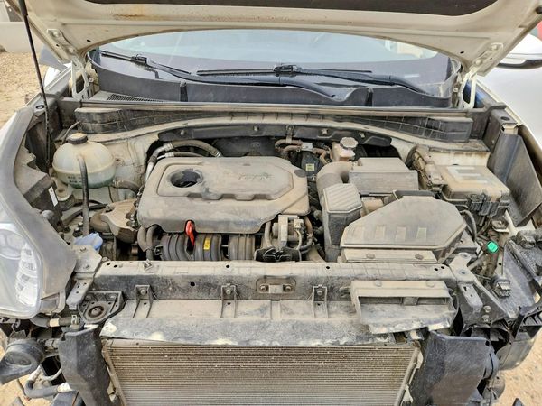 2019 KIA SPORTAGE EX — Engine bay