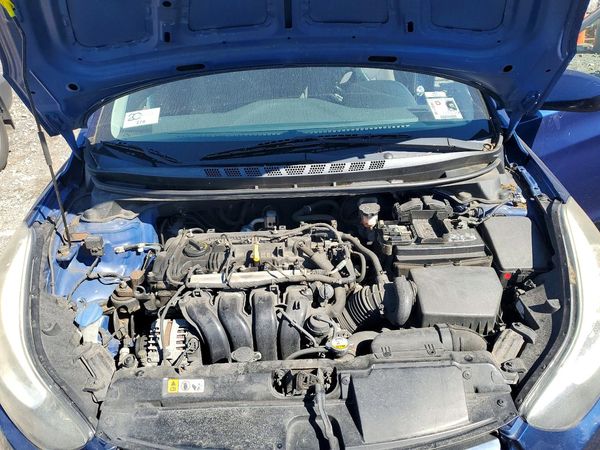 2015 HYUNDAI ELANTRA GLS(Middle) — Engine bay