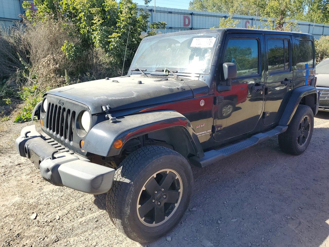 2012 JEEP WRANGLER Sahara — Front 3/4