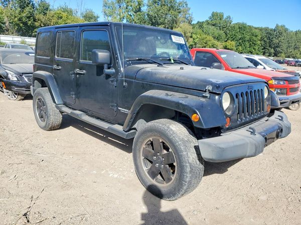 2012 JEEP WRANGLER Sahara — Passenger 3/4
