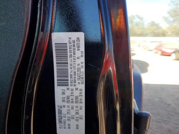 2012 JEEP WRANGLER Sahara — VINS