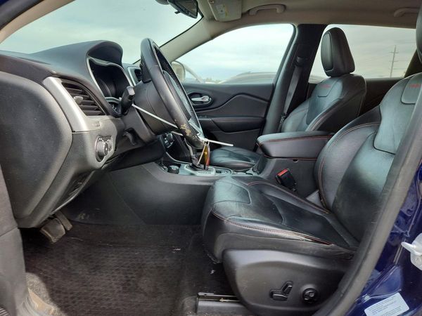 2015 JEEP CHEROKEE Trailhawk — DENT