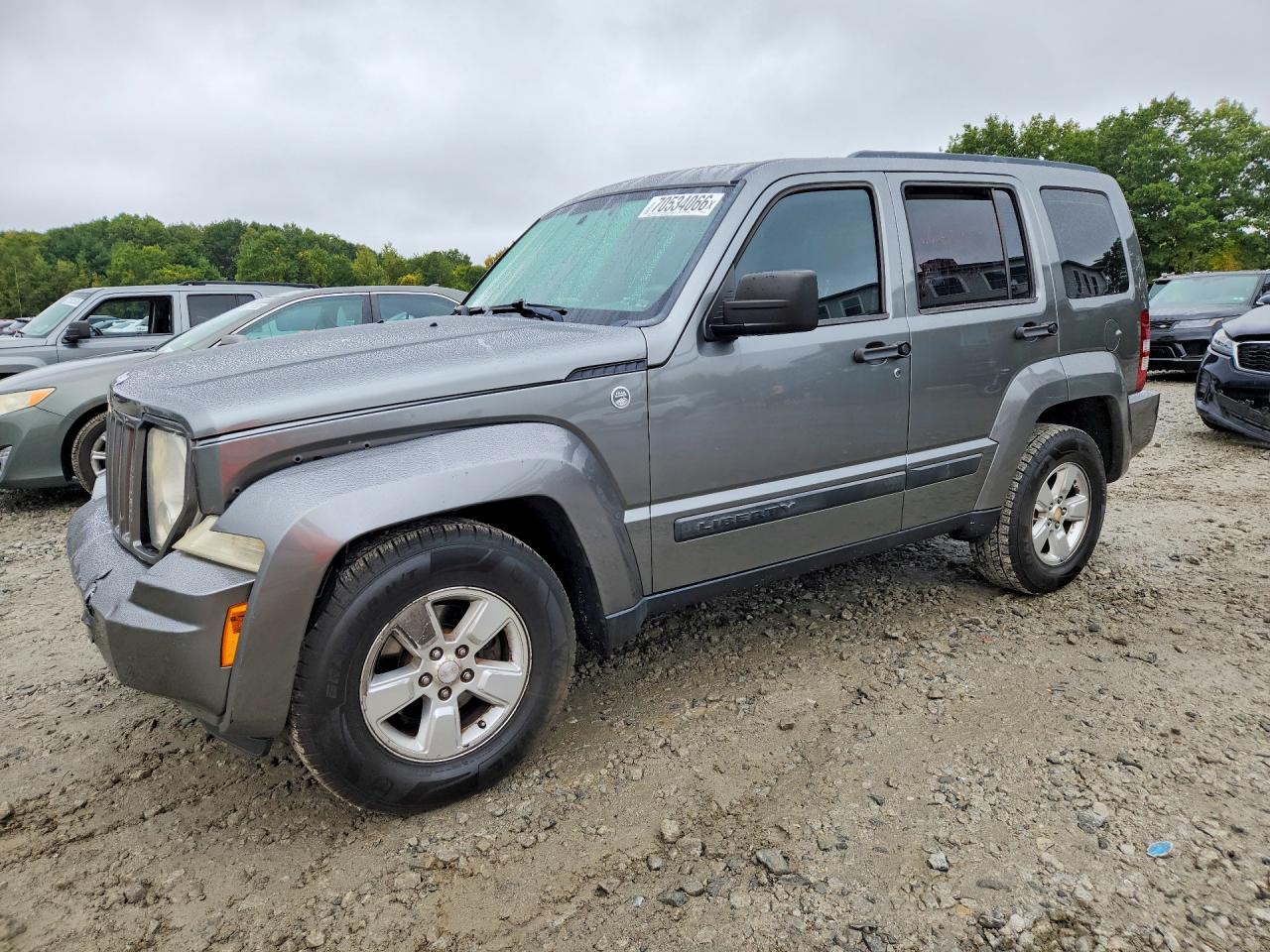 2012 JEEP LIBERTY Sport — Front 3/4