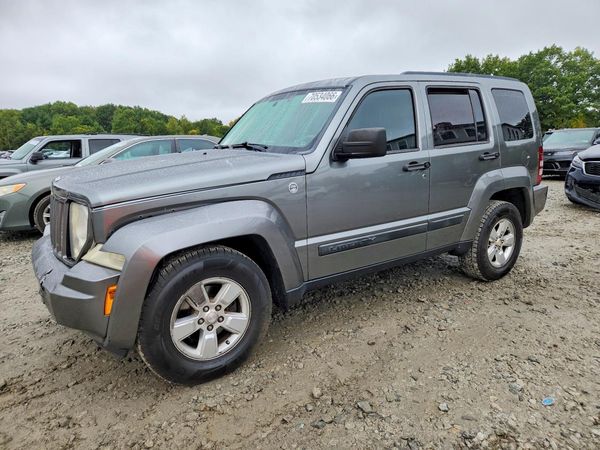 2012 JEEP LIBERTY Sport — Front 3/4