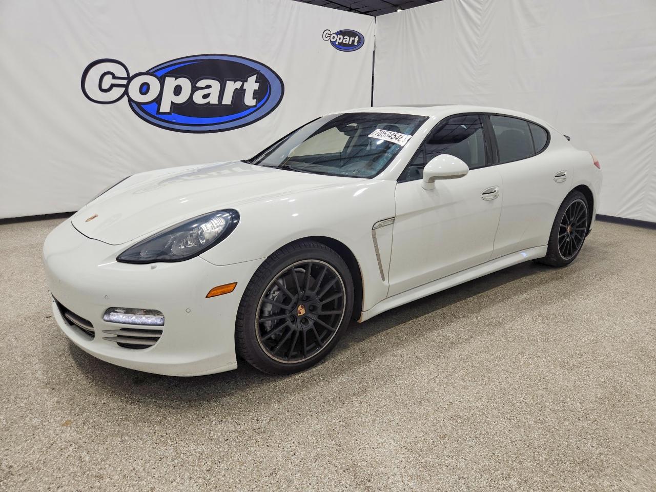 2013 PORSCHE PANAMERA Base (2WD), 4 (4WD) — Front 3/4