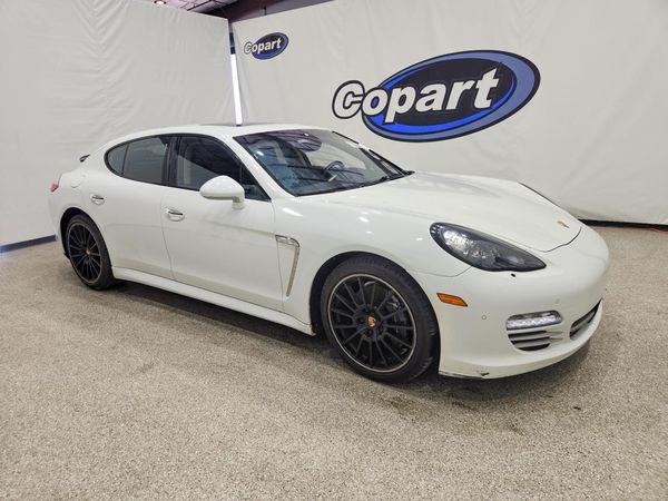 2013 PORSCHE PANAMERA Base (2WD), 4 (4WD) — Passenger 3/4