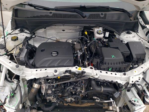 2025 CHEVROLET TRAILBLAZE ACTIV — Engine bay