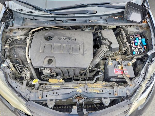 2016 TOYOTA COROLLA L/LE — Engine bay