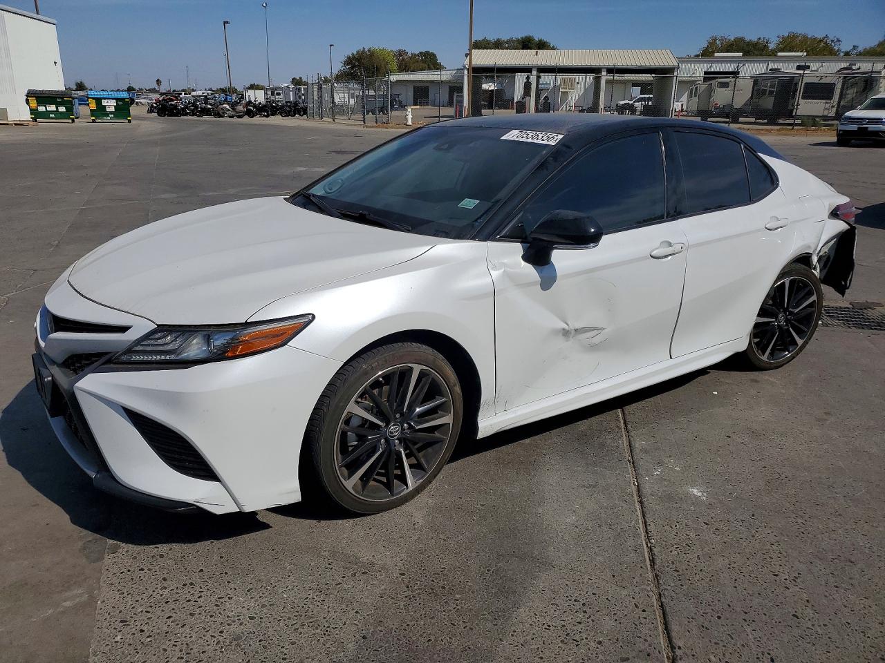 2019 TOYOTA CAMRY XSE — Front 3/4