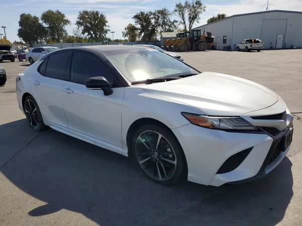 2019 TOYOTA CAMRY XSE — Passenger 3/4