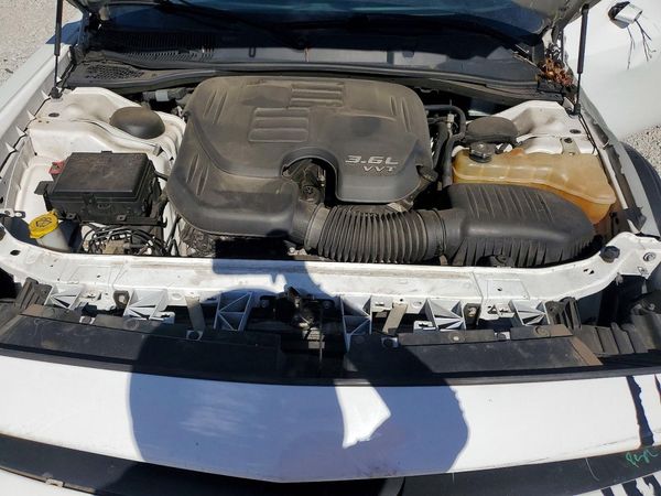 2018 DODGE CHALLENGER SXT — Engine bay