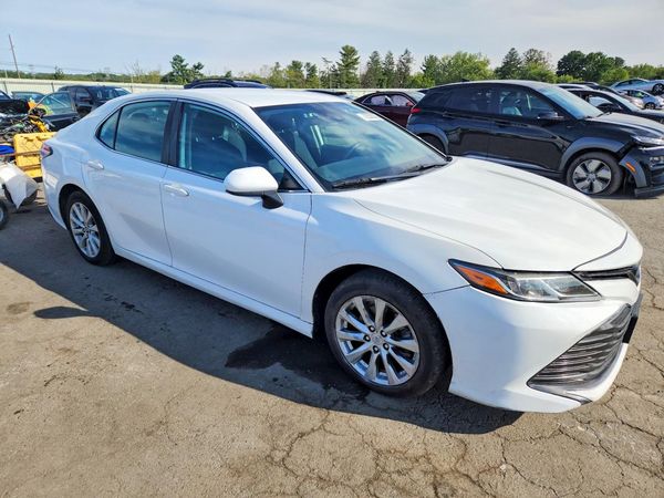 2019 TOYOTA CAMRY L/LE/SE/XLE — Passenger 3/4
