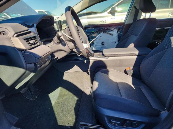2025 TOYOTA CAMRY — DENT