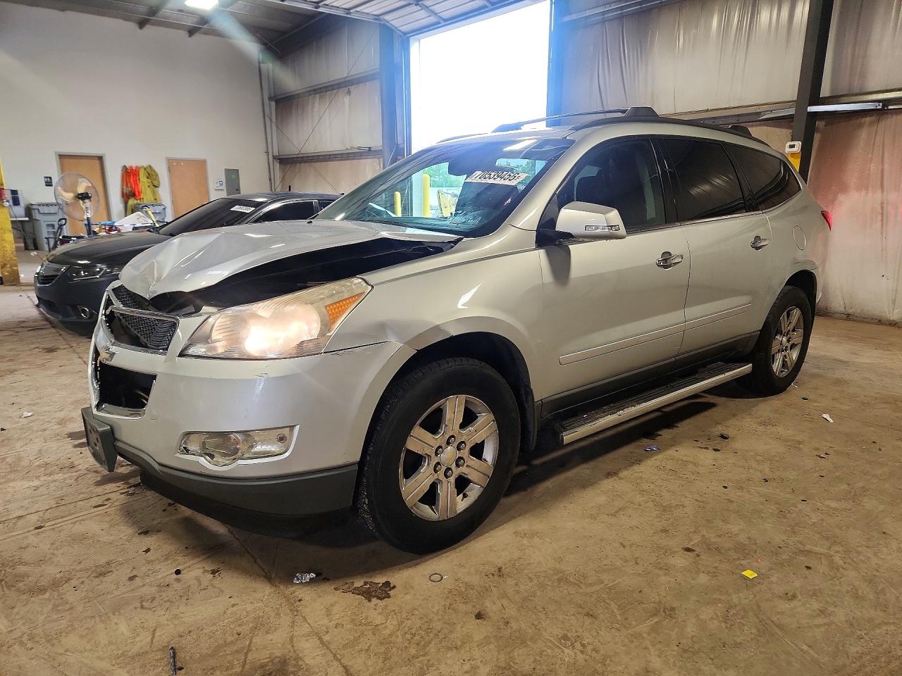 2012 CHEVROLET TRAVERSE LT — Front 3/4