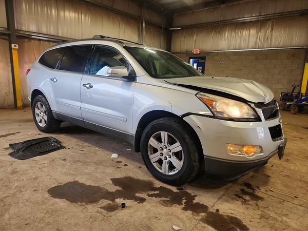 2012 CHEVROLET TRAVERSE LT — Passenger 3/4