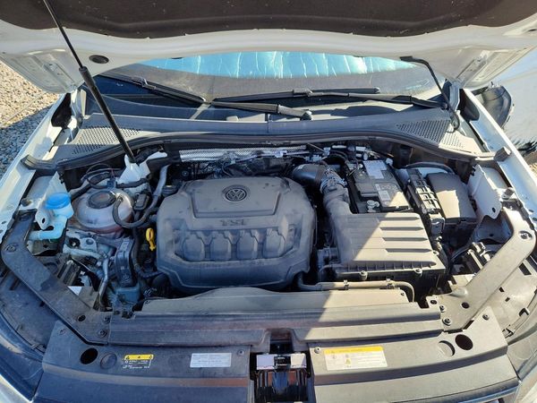 2024 VOLKSWAGEN TIGUAN — Engine bay