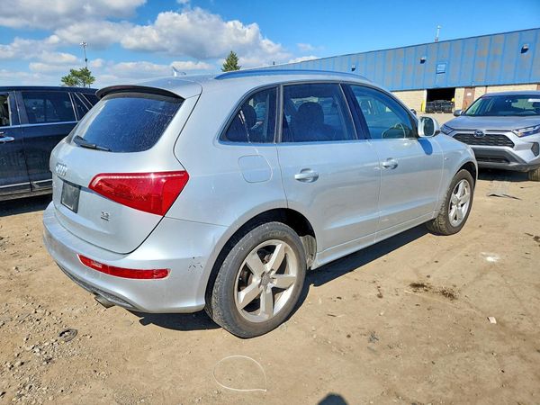 2012 AUDI Q5 Premium Plus — PSRA