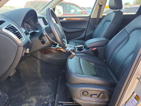 2012 AUDI Q5 Premium Plus — DENT
