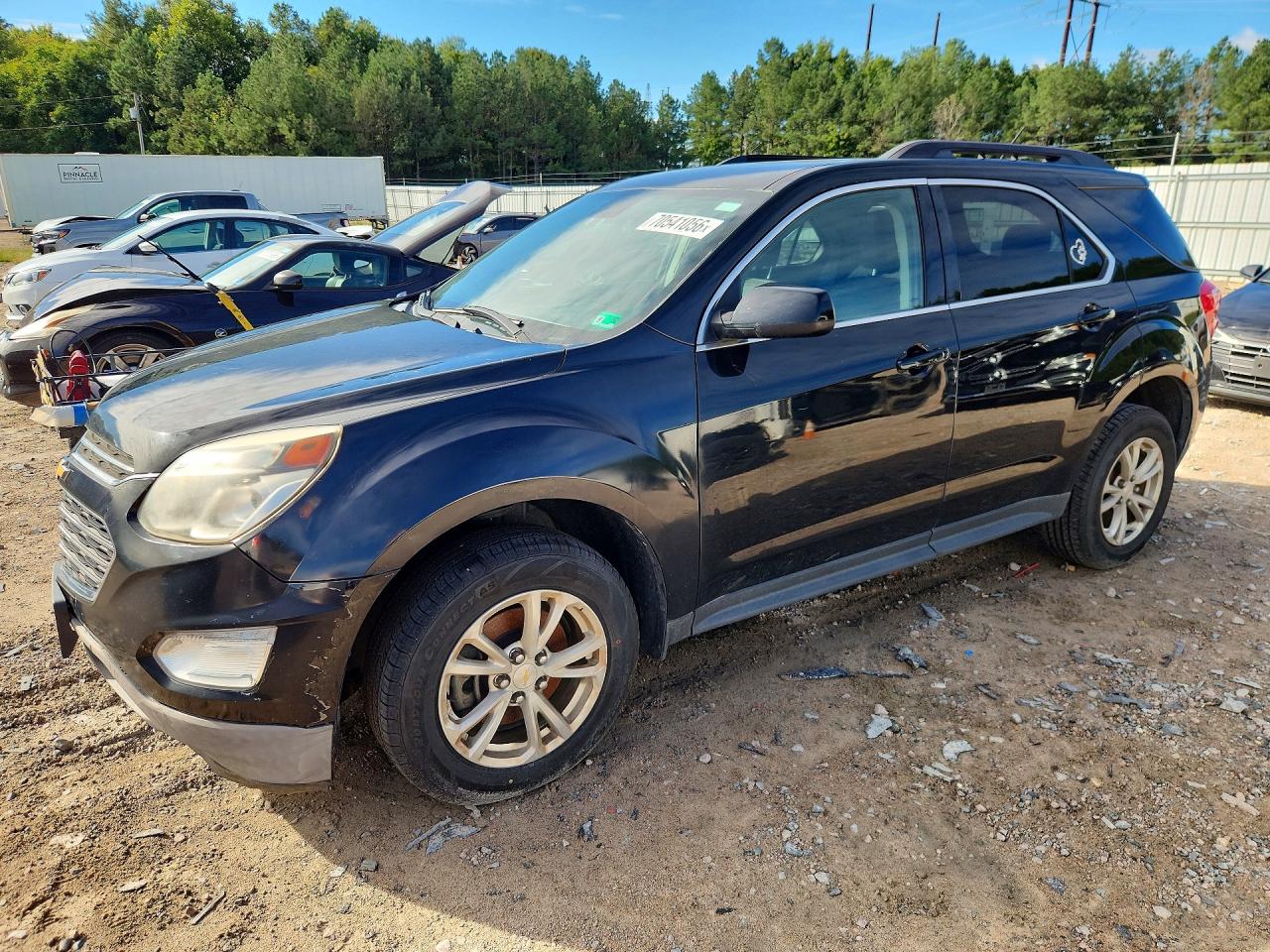 2017 CHEVROLET EQUINOX LT / FL — Front 3/4