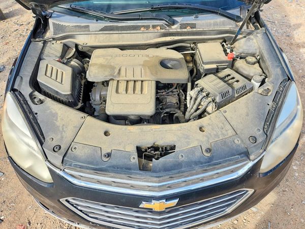 2017 CHEVROLET EQUINOX LT / FL — Engine bay