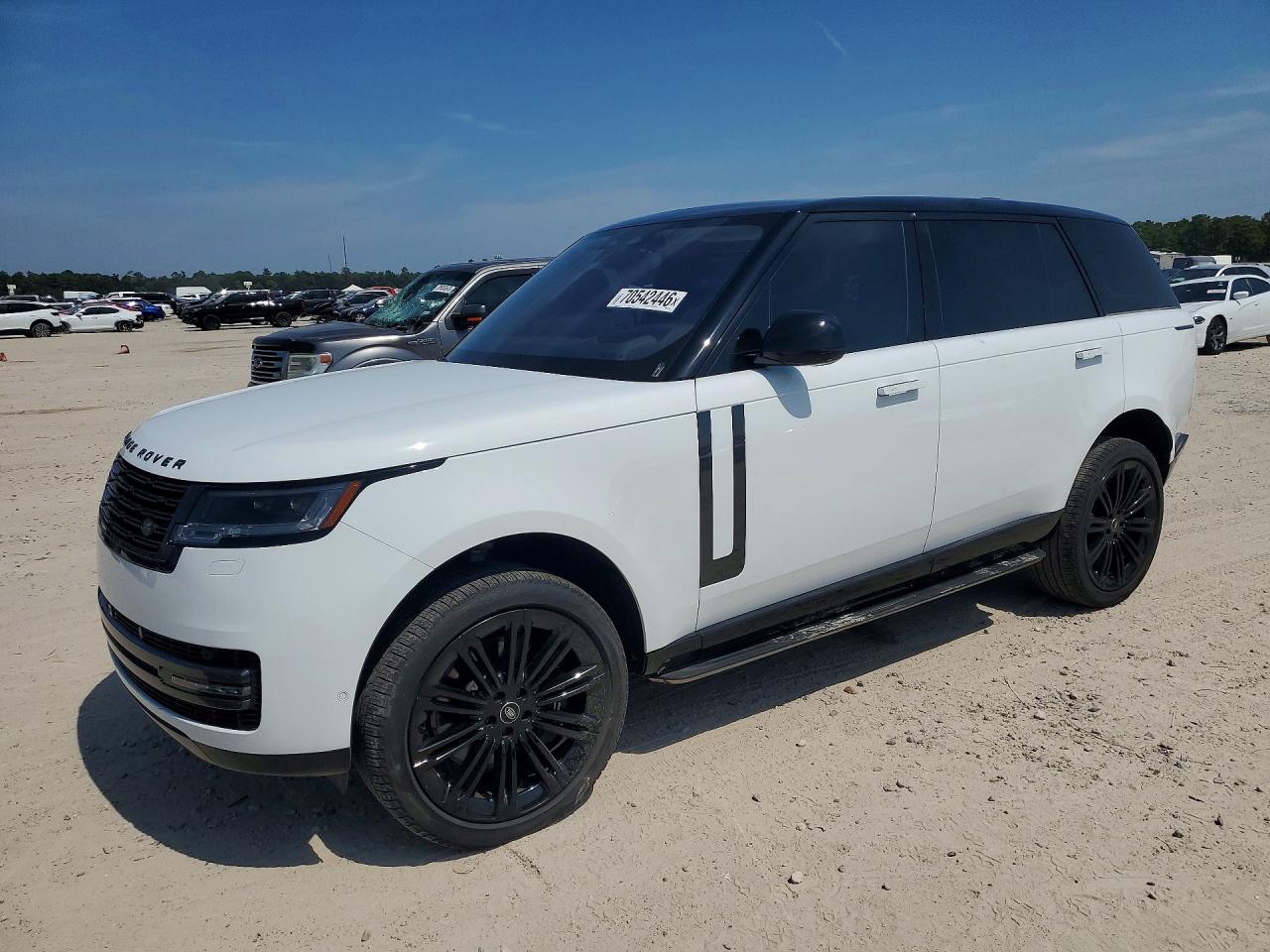 2023 LAND ROVER RANGE ROVER SE — Front 3/4