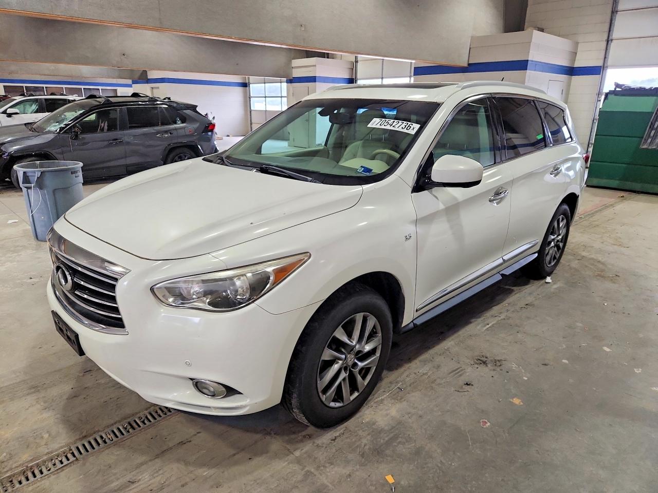 2014 INFINITI QX60 BASE — Front 3/4