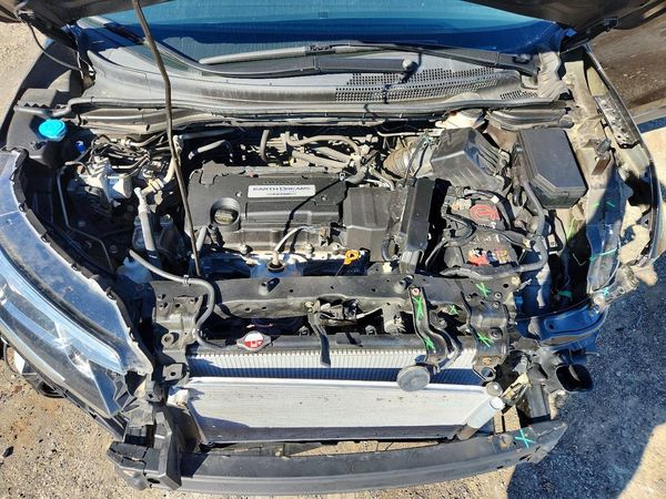 2015 HONDA CRV LX — Engine bay