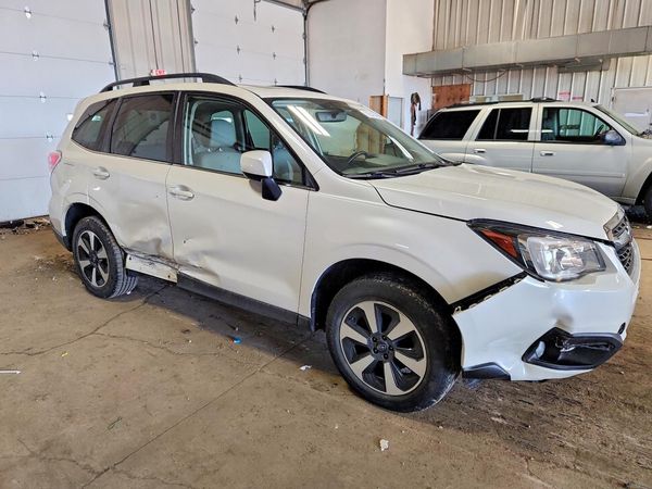 2018 SUBARU FORESTER Limited — Passenger 3/4