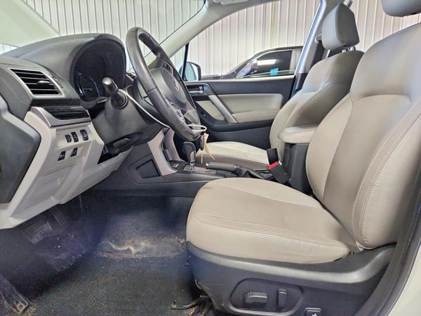 2018 SUBARU FORESTER Limited — DENT