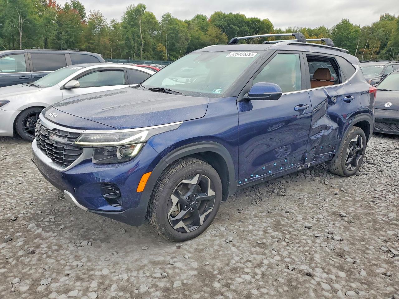 2024 KIA SELTOS EX — Front 3/4