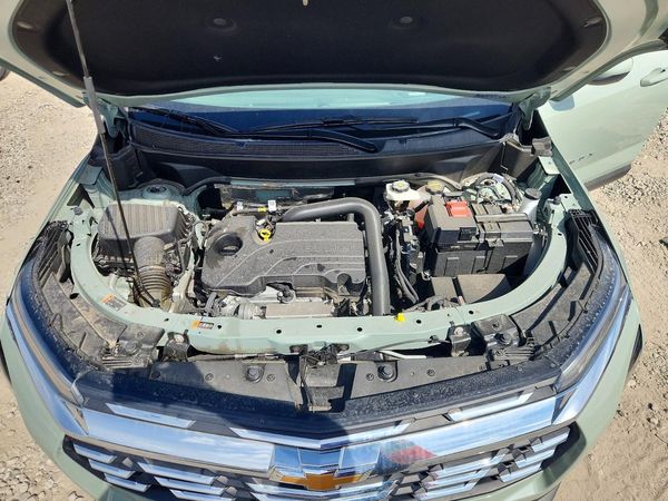 2026 CHEVROLET EQUINOX 2LT — Engine bay