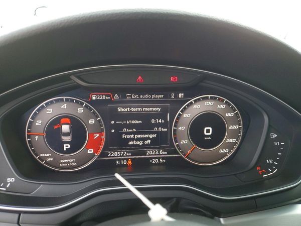 2017 AUDI A4 quattro Prestige — ODOM