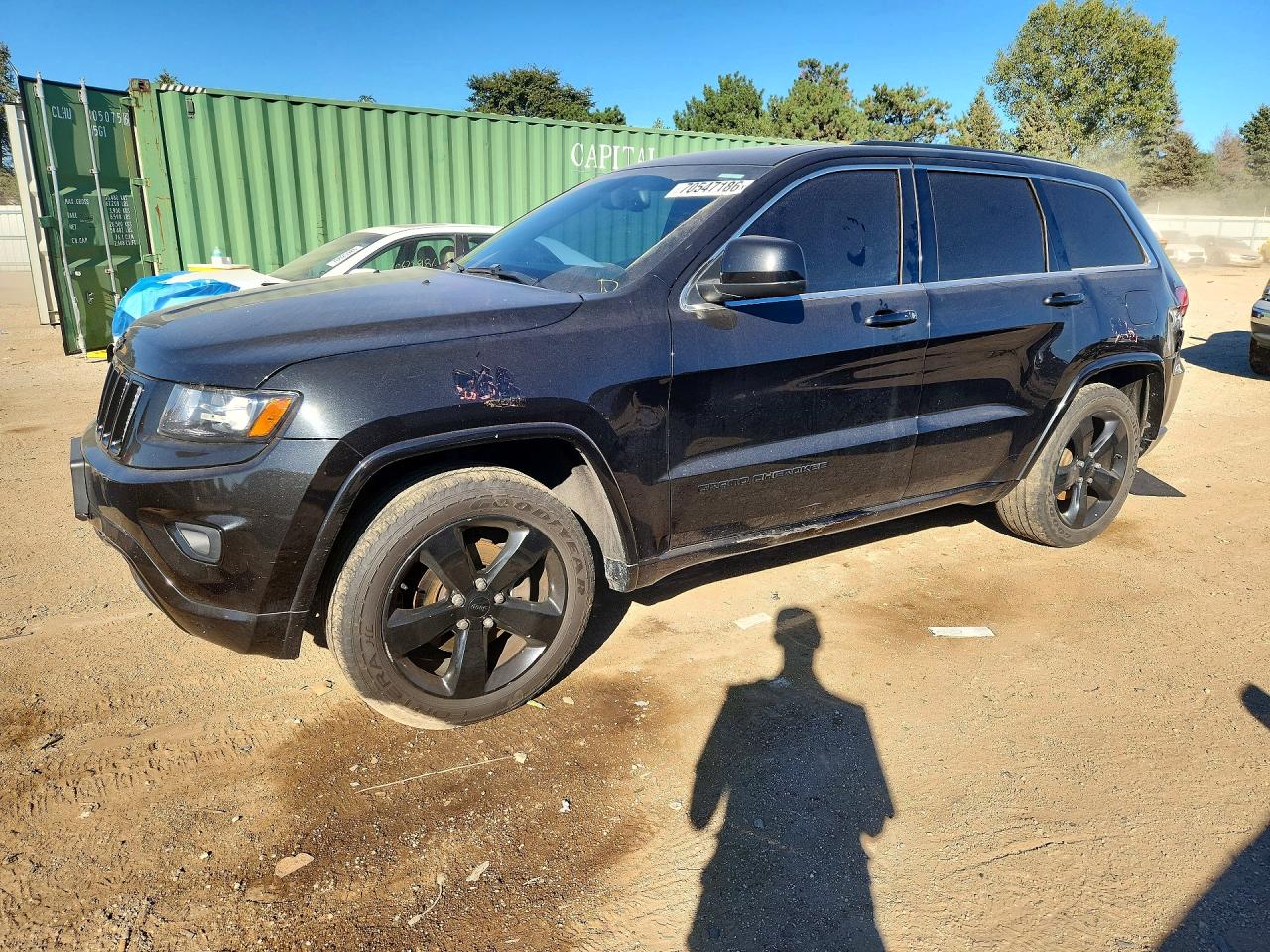 2015 JEEP GRAND CHEROKEE Laredo — Front 3/4