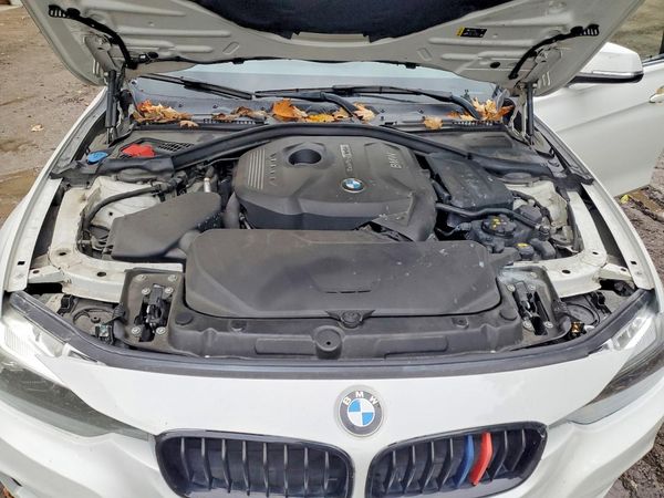 2017 BMW 330 SA — Engine bay