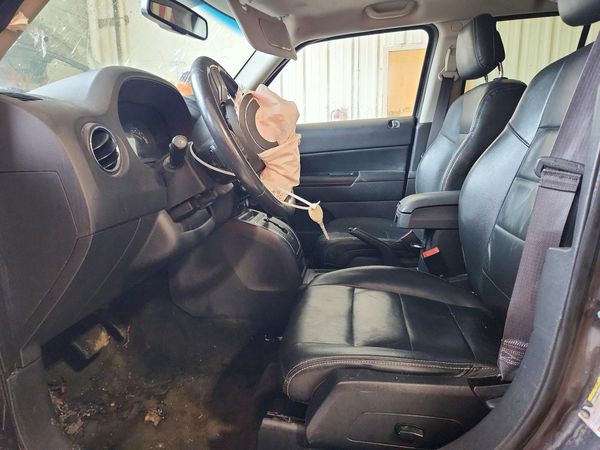 2017 JEEP PATRIOT Latitude — DENT
