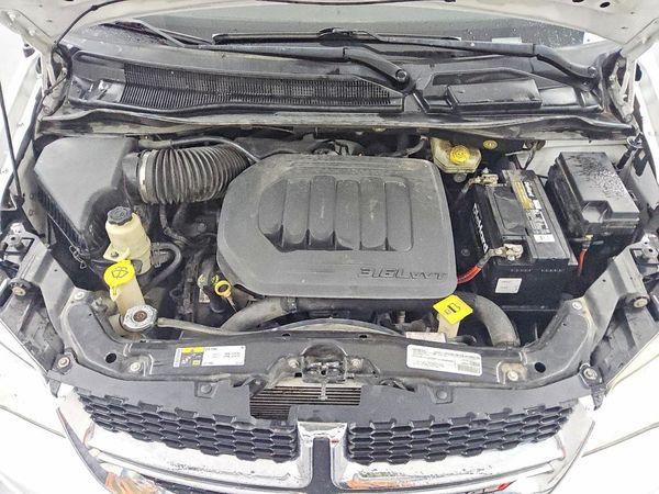 2019 DODGE GRAND CARAVAN SXT — Engine bay