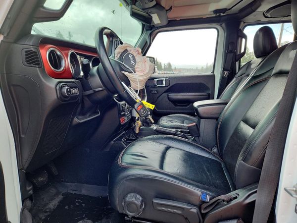 2021 JEEP GLADIATOR Rubicon — DENT