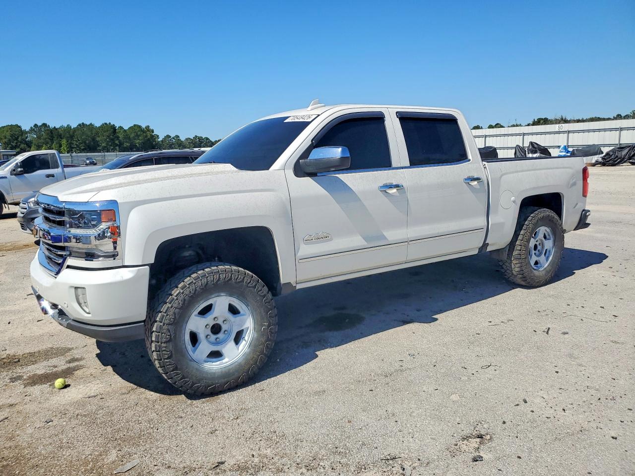 2017 CHEVROLET SILVERADO High Country — Front 3/4